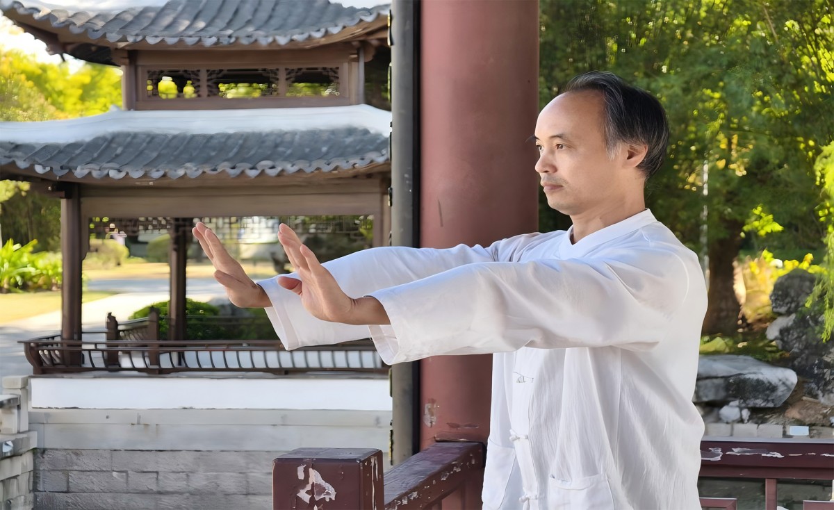 Yi Jin Xi Sui Jing Internal Exercises Shoulder and Neck Health Eight-Posture Program